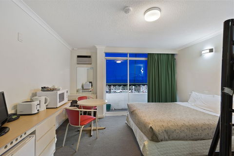 Alexander Motor Inn & Apartments - Darwin Holiday 5