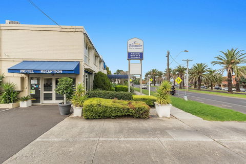 Alexander Motor Inn & Apartments - Darwin Holiday 2