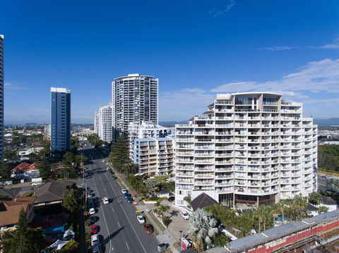Broadbeach Savannah Hotel & Resort - Darwin Holiday 3