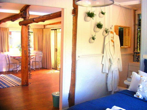 The Garden Burees - Darwin Holiday 3