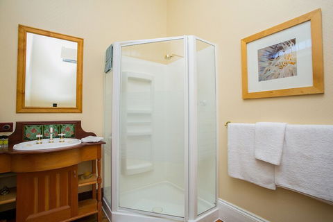 Danum House B & B - Darwin Holiday 4