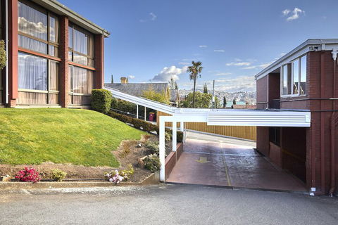 Commodore Regent - Darwin Holiday 3