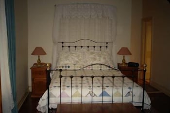 Robe House - Darwin Holiday 3