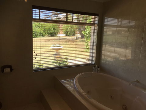 Barossa Shiraz Estate - Darwin Holiday 2