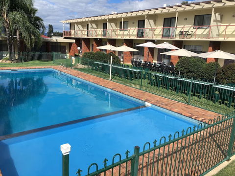 Redhill Tamworth Motor Inn & Conference Centre - Darwin Holiday 1