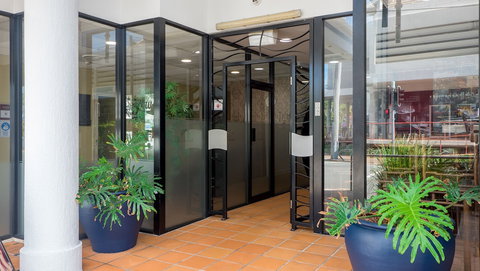 Aegean Apartments - Darwin Holiday 1