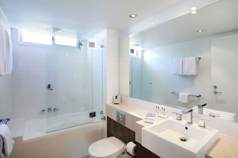 Maison Noosa Beachfront Resort - Darwin Holiday 5