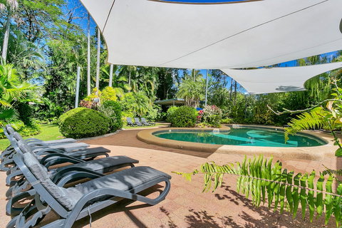 Roydon Beachfront Apartments - Darwin Holiday 2