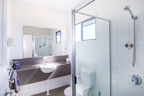 Ascot Lodge Motor Inn Kingaroy - Darwin Holiday 4