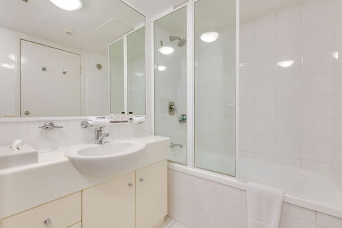 Oakwood Hotel & Apartments Brisbane - Darwin Holiday 3