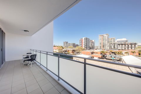 Adina Apartment Hotel Wollongong - Darwin Holiday 5