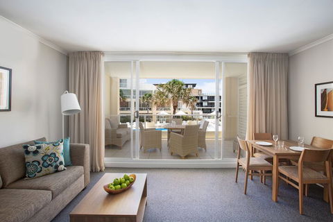 Mantra Ettalong Beach - Darwin Holiday 6