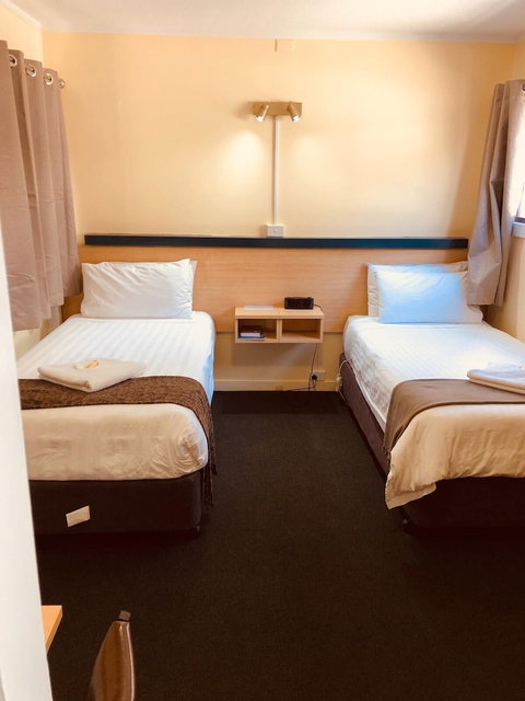 Red Cedar Motel - Darwin Holiday 4