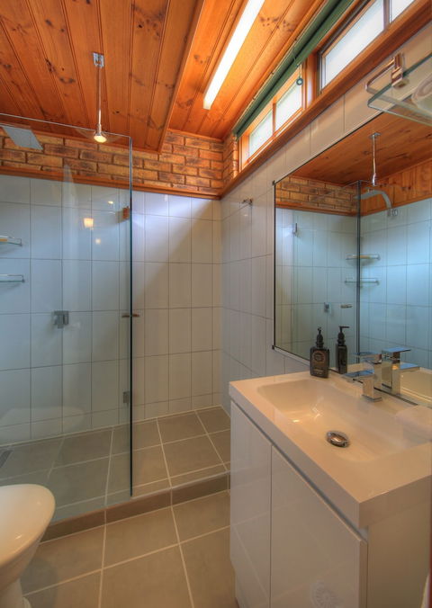 Stanley Village Waterfront Accommodation - Darwin Holiday 5