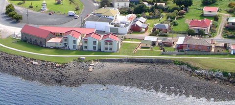 Stanley Village Waterfront Accommodation - Darwin Holiday 0