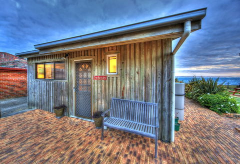 Stanley Village Waterfront Accommodation - Darwin Holiday 3