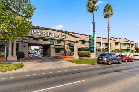 Quality Hotel Parklake Shepparton - Darwin Holiday 0