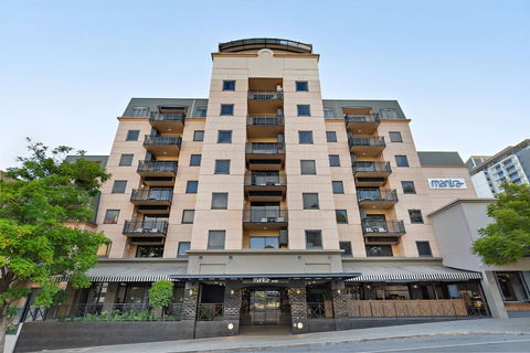 Mantra On Hay - Darwin Holiday 1