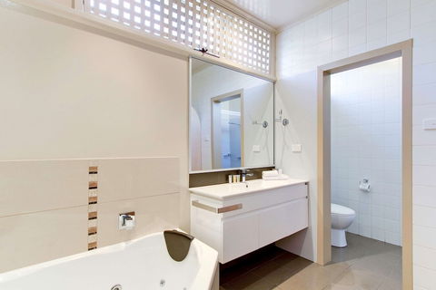 Comfort Inn & Suites Lakes Entrance - Darwin Holiday 4