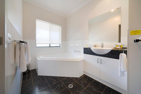 Blazing Stump Motel & Suites - Darwin Holiday 5