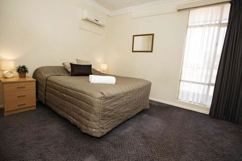 Kalgoorlie Overland Motel - Darwin Holiday 5