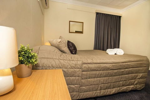 Kalgoorlie Overland Motel - Darwin Holiday 6