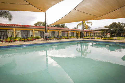 Comfort Inn Deakin Palms - Darwin Holiday 5