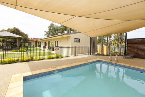 Comfort Inn Deakin Palms - Darwin Holiday 7