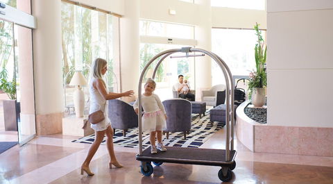 Crowne Plaza Surfers Paradise, An IHG Hotel - Darwin Holiday 4