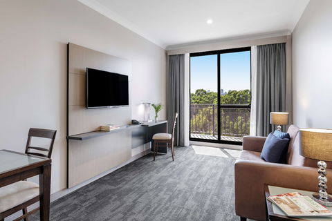 Oaks Sydney North Ryde Suites - Darwin Holiday 6