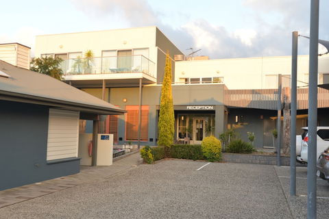 Captains At The Bay - Darwin Holiday 5