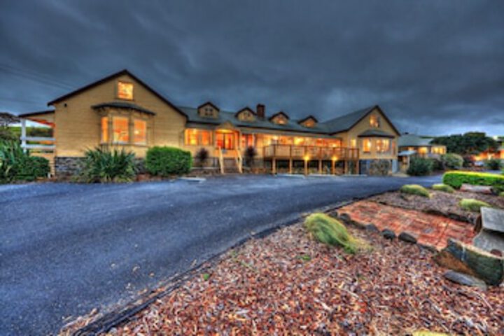 Stanley TAS Darwin Holiday