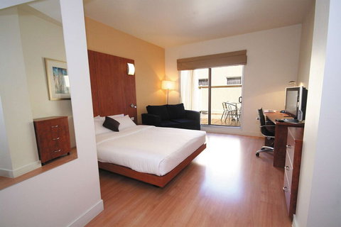 Ramada Encore Dandenong - Darwin Holiday 6