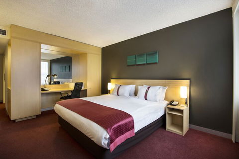 Holiday Inn Melbourne Airport, An IHG Hotel - Darwin Holiday 4