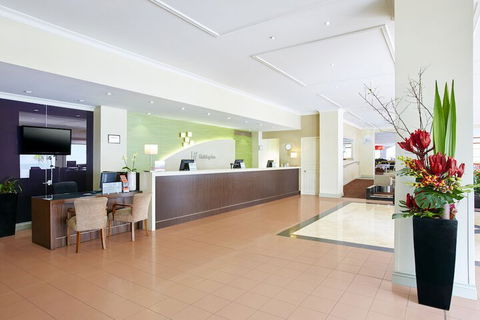 Holiday Inn Darling Harbour, An IHG Hotel - Darwin Holiday 6