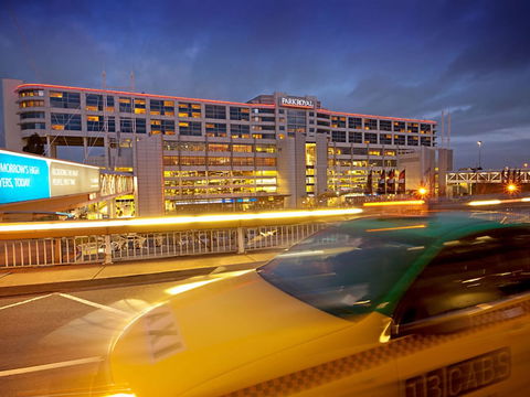 PARKROYAL Melbourne Airport - Darwin Holiday 1
