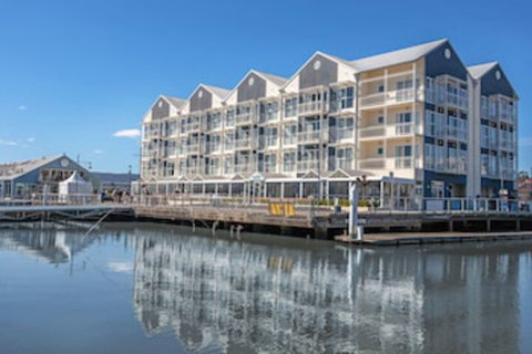 Peppers Seaport Hotel - Darwin Holiday 0