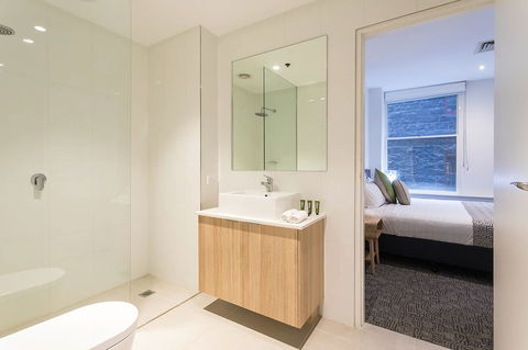 Quest On William - Darwin Holiday 3