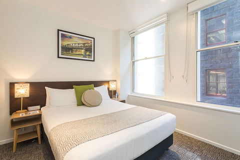 Quest On William - Darwin Holiday 5