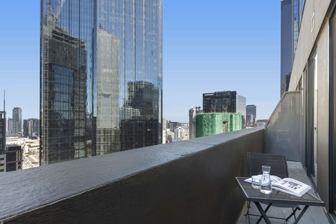 Oaks Melbourne On Collins Hotel - Darwin Holiday 2