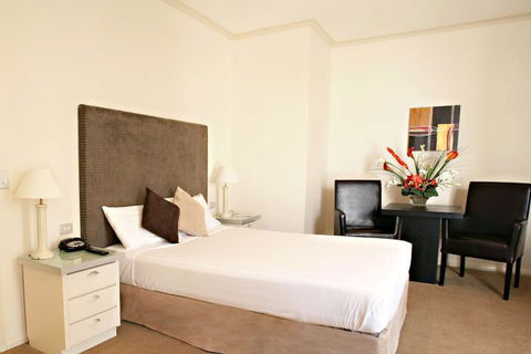 Beau Monde International - Darwin Holiday 5