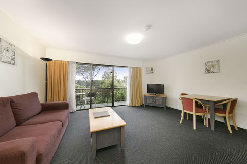 Mt Ommaney Hotel Apartments - Darwin Holiday 5