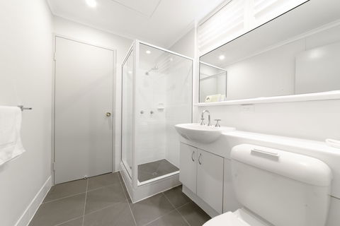 Mt Ommaney Hotel Apartments - Darwin Holiday 4