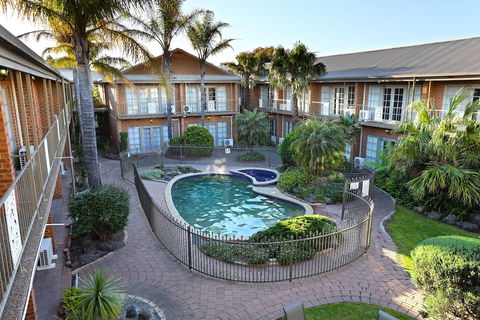 Quality Hotel Melbourne Airport - Darwin Holiday 1