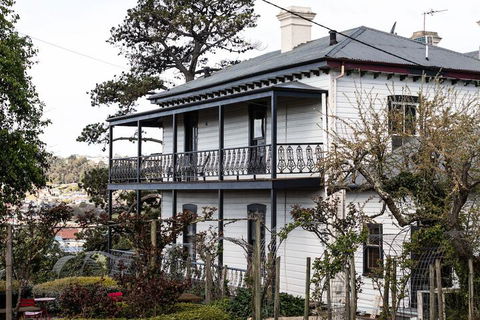 The Dragonfly Inn - Darwin Holiday 1