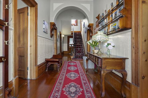 The Dragonfly Inn - Darwin Holiday 2