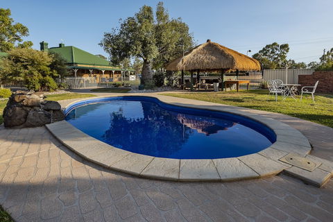 Overlander Homestead Motel - Darwin Holiday 2