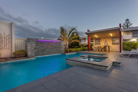 Platinum International - Darwin Holiday 0