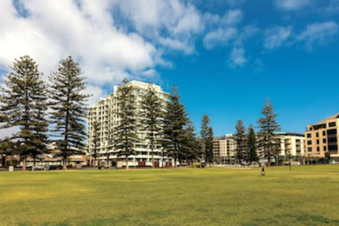Oaks Glenelg Liberty Suites - Darwin Holiday 0
