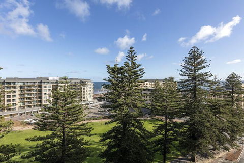 Oaks Glenelg Liberty Suites - Darwin Holiday 6